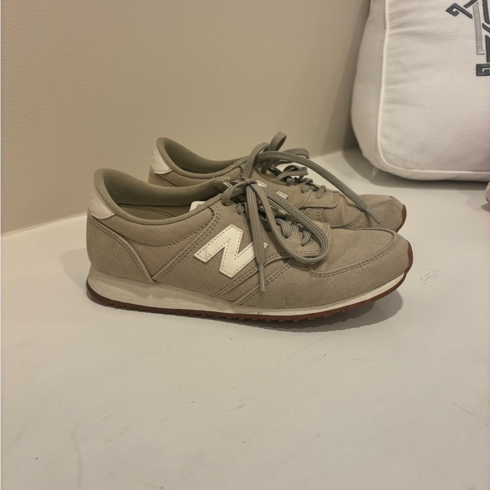 New Balance Olive Green/Beige Sneakers
